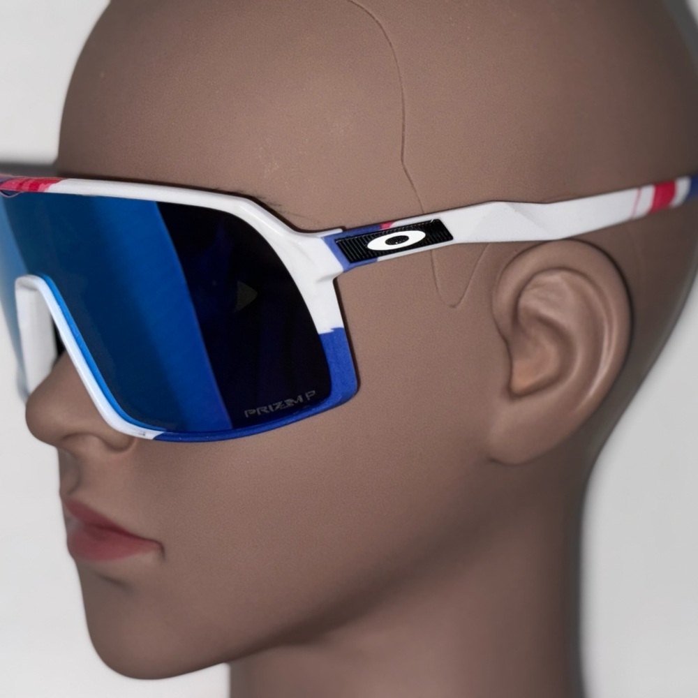 Oakley Blue and White Glasses Stylish Accessories